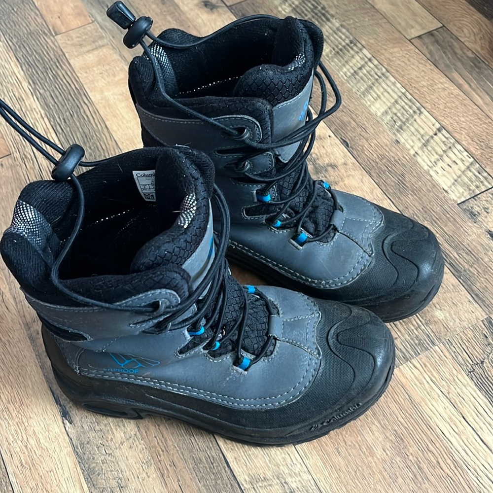 Columbia brand waterproof boots